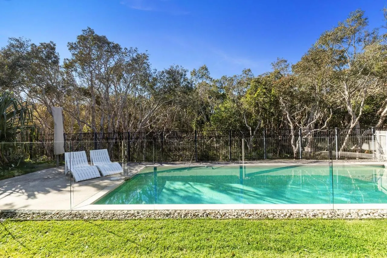 25 Whitehaven Parade Yaroomba Australia