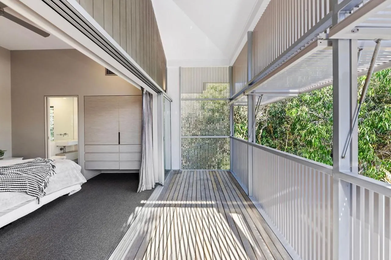 25 Whitehaven Parade Yaroomba 0*,  Australia