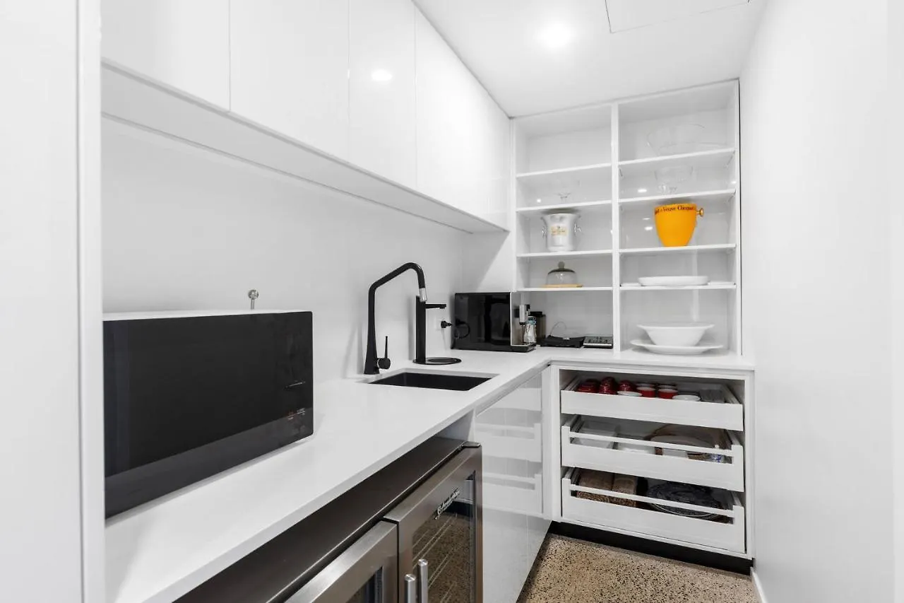 25 Whitehaven Parade Yaroomba Holiday home
