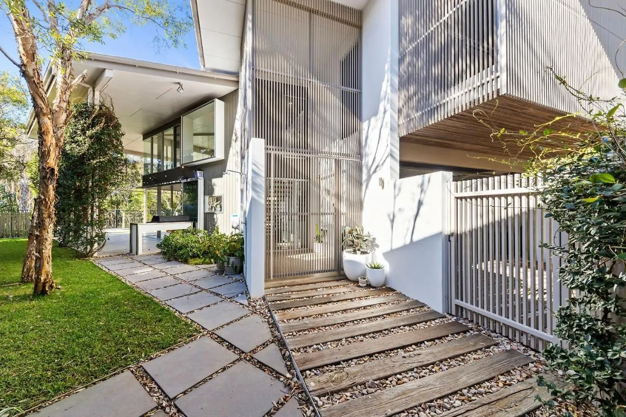 25 Whitehaven Parade Yaroomba