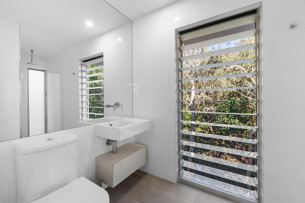 25 Whitehaven Parade Yaroomba 0*,  Australia