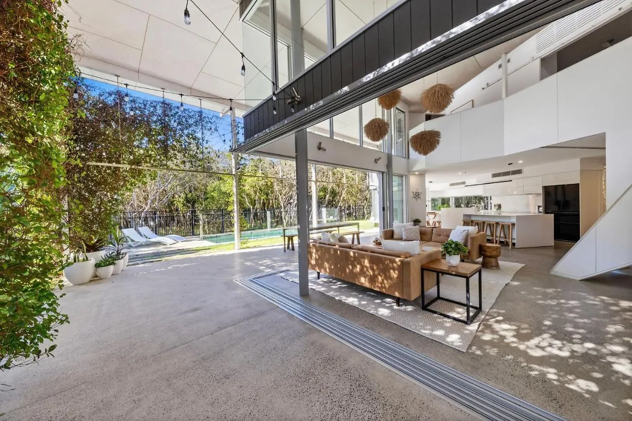 25 Whitehaven Parade Yaroomba Australia