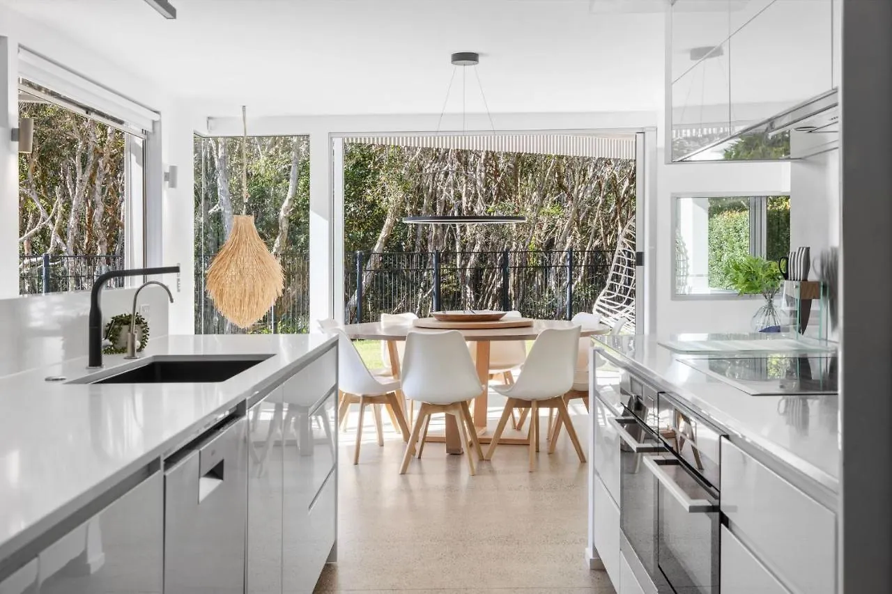 25 Whitehaven Parade Yaroomba Holiday home